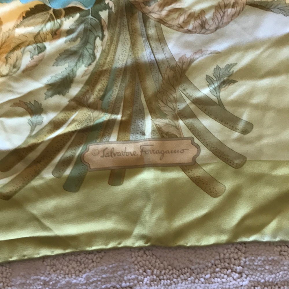 Salvatore Ferragamo Floral Scarf - Picture 2 of 4